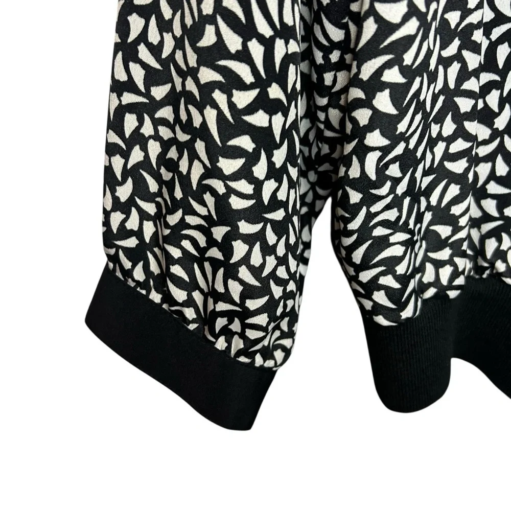 Andrea Gayle Black White Print Blouse Size XL Button Front Top - Picture 4 of 11